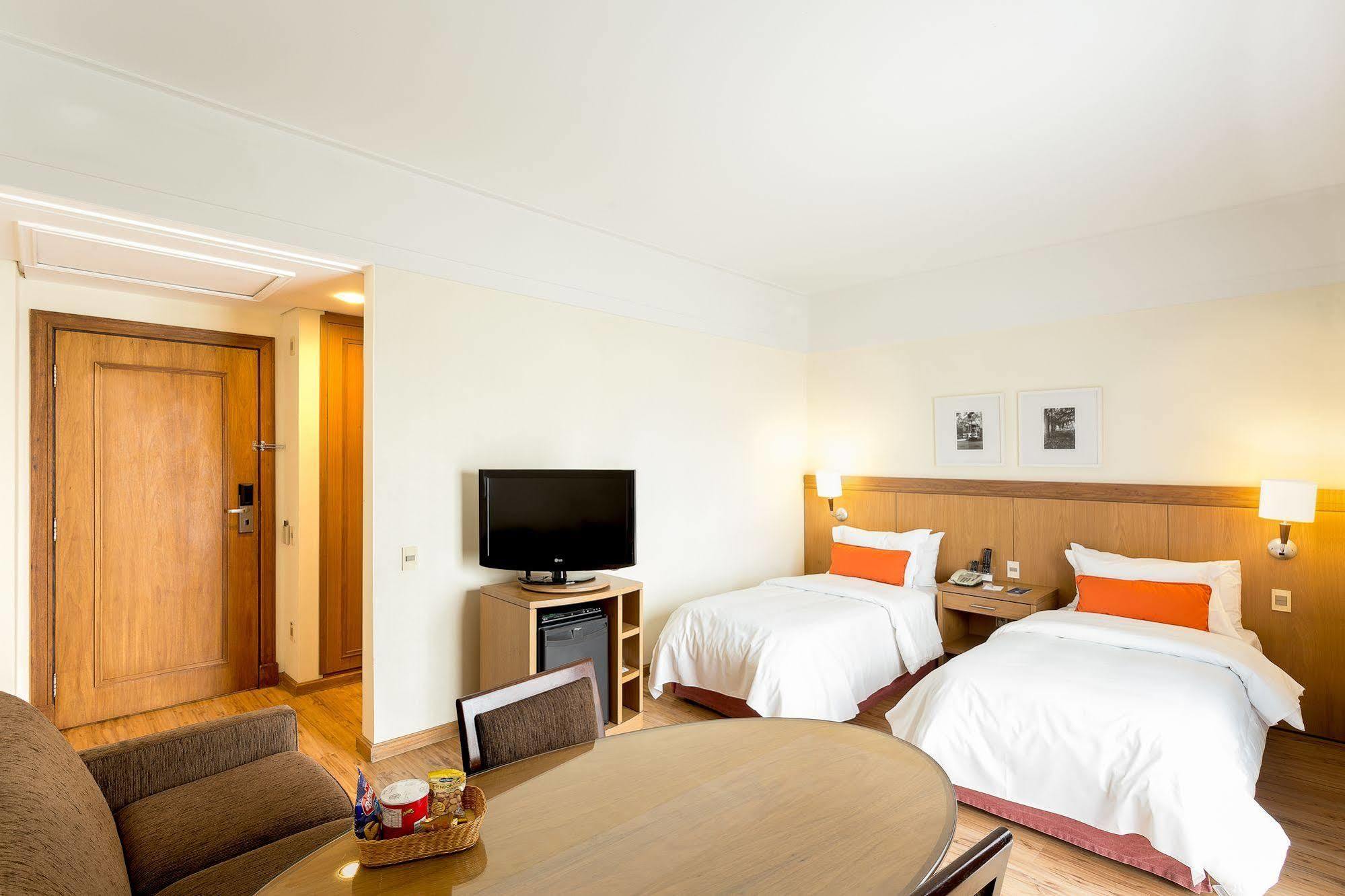 Hotel Cassino Tower Campinas Cambui By Nacional Inn ภายนอก รูปภาพ
